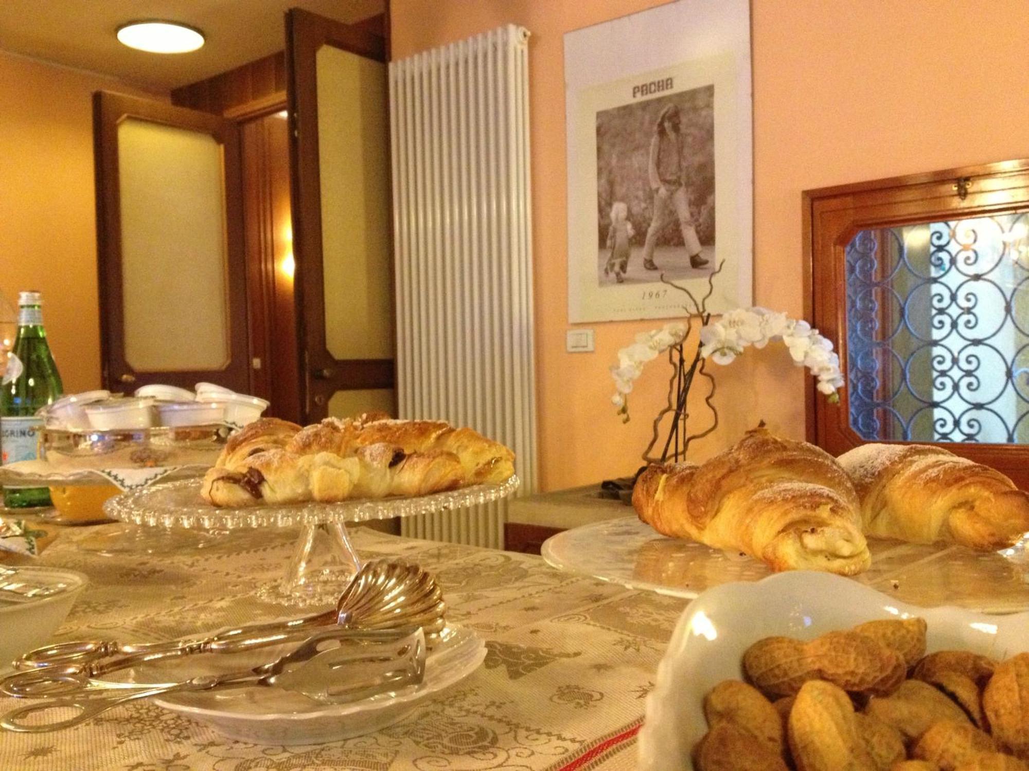 Bed and Breakfast Bed&Garden Cesate Екстер'єр фото